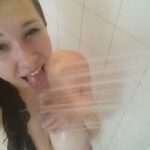 Melanie Nackt Selfie Beim Duschen